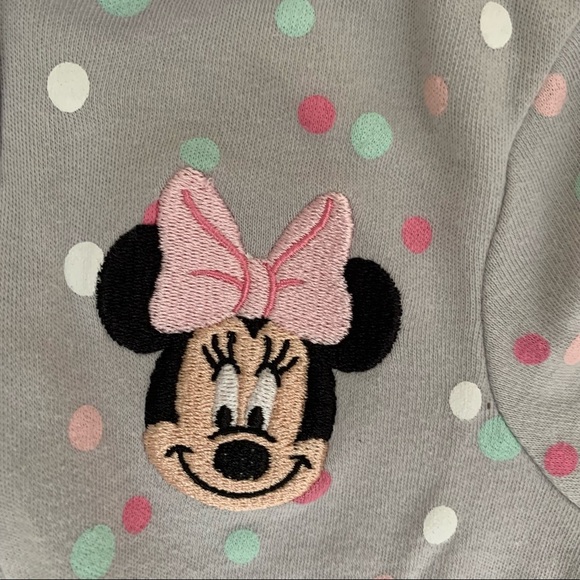 🌟3/$15🌟 Disney Baby Grey Minnie Mouse Onesie Footie Pajamas Size 6-12 M - Picture 4 of 6